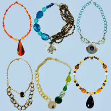Charger l'image dans la galerie, Atelier UPCYCLING de BIJOUX à domicile / en entreprise