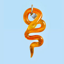 Charger l'image dans la galerie, Pendentif Serpent de verre