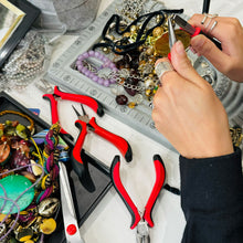 Charger l&#39;image dans la galerie, Atelier UPCYCLING de BIJOUX à Paris
