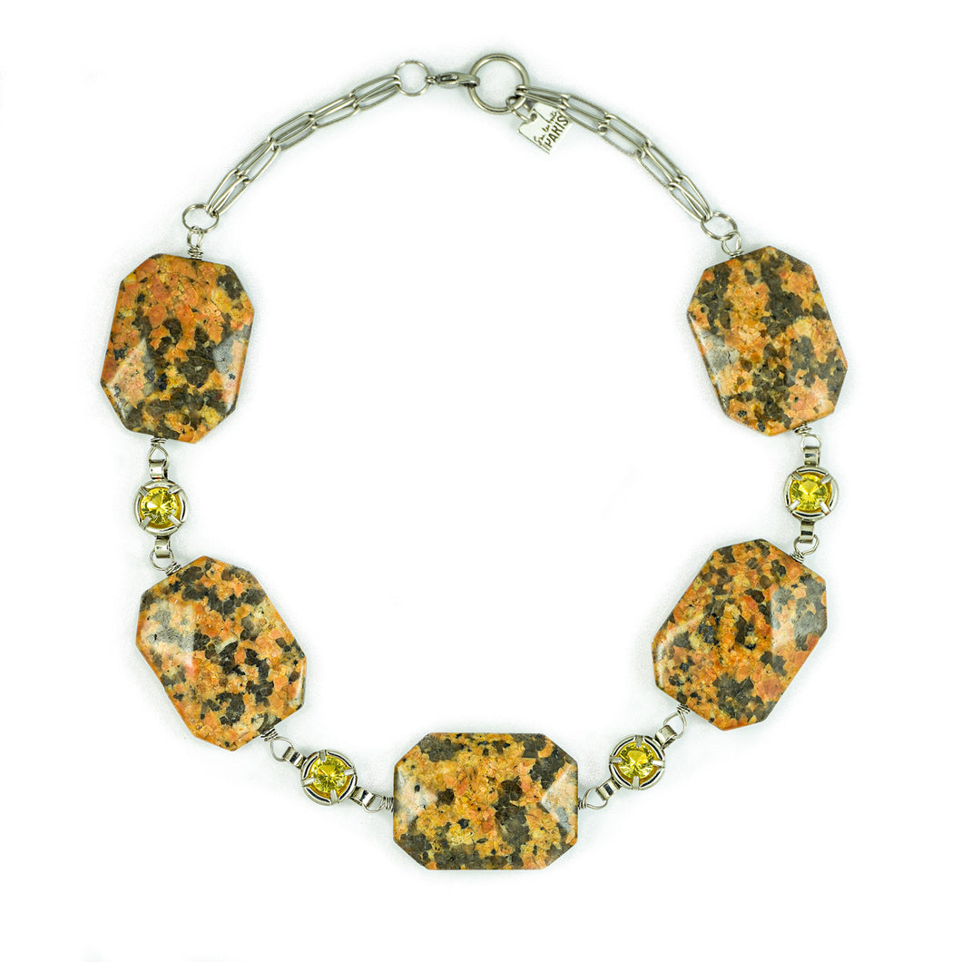 Collier Magma